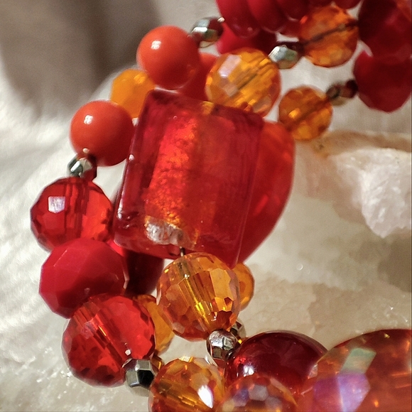 Faceted Glass Beaded Stone Memory Wire Bracelet Fiery Blazing Orange & Red EUC - Picture 6 of 14